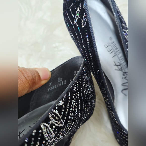 Night Life By Life Stride Black Heels With Crystal Embellishments Size 7A🌴 - Picture 9 of 11
